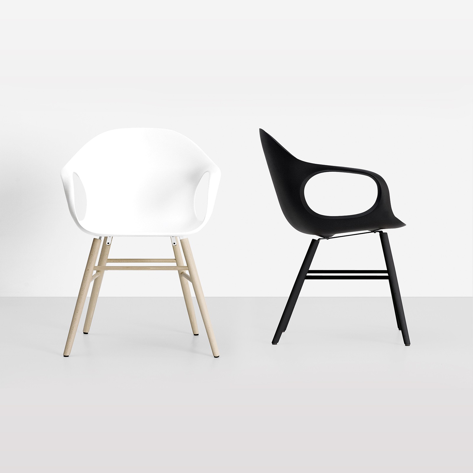 Möbel - Stühle - Elephant Wood Sessel - Kristalia - schwarz weiß - Buchenfurnier, lackiertes Polyurhethan